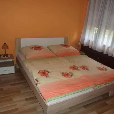 Apartment Liget Vendégház *